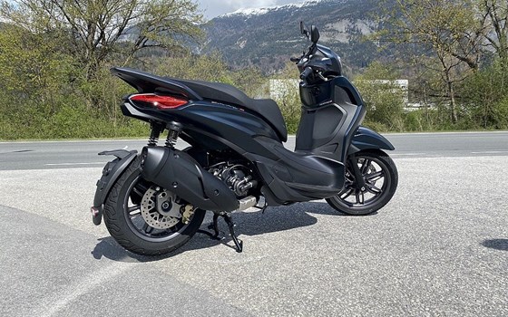 Neufahrzeug Piaggio Beverly 300 S - Bild 4 Neufahrzeug Piaggio Beverly 300 S - Bild 4