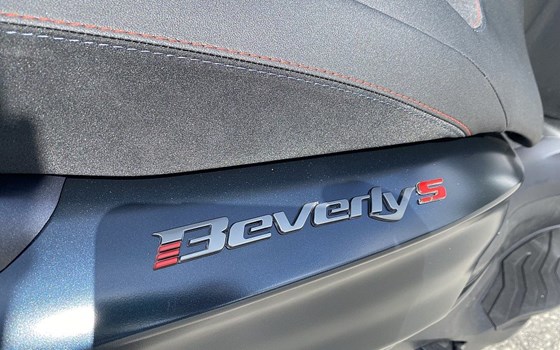 Neufahrzeug Piaggio Beverly 300 S - Bild 5 Neufahrzeug Piaggio Beverly 300 S - Bild 5