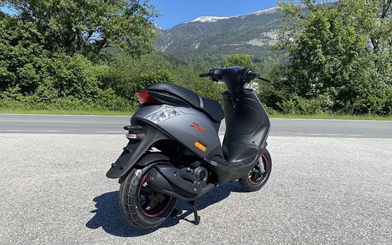 Neufahrzeug Piaggio ZIP S 50 - Bild 4 Neufahrzeug Piaggio ZIP S 50 - Bild 4