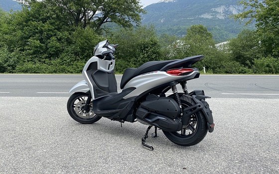 Neufahrzeug Piaggio Beverly 300 S - Bild 2 Neufahrzeug Piaggio Beverly 300 S - Bild 2
