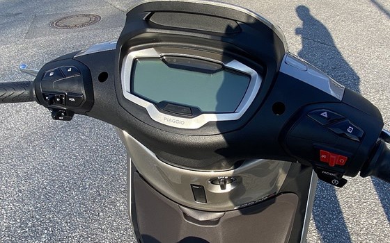 Neufahrzeug Piaggio Beverly 400 hpe - Bild 4