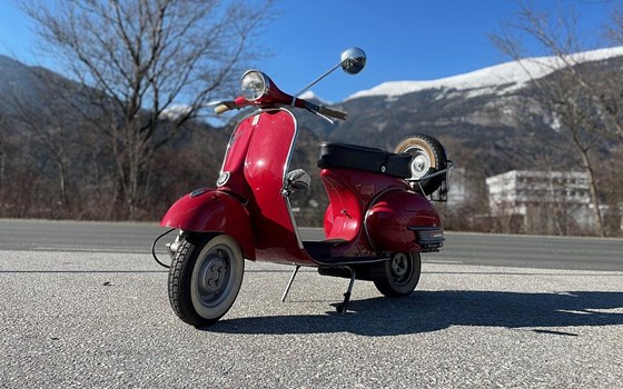 Gebrauchtmotorrad Vespa 125 - Bild 2 Gebrauchtmotorrad Vespa 125 - Bild 2