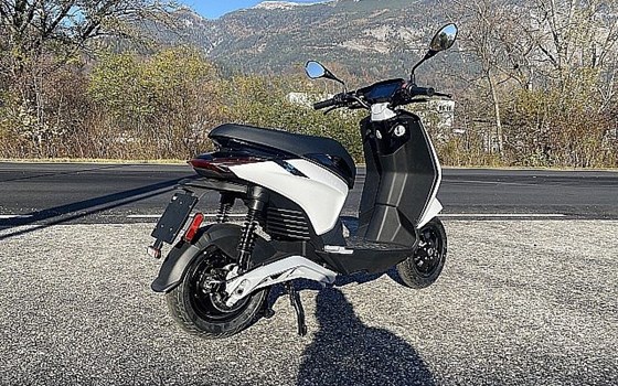 Neufahrzeug Piaggio 1 - Bild 4 Neufahrzeug Piaggio 1 - Bild 4