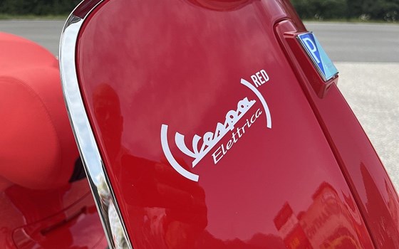 Neufahrzeug Vespa Elettrica RED - Bild 5