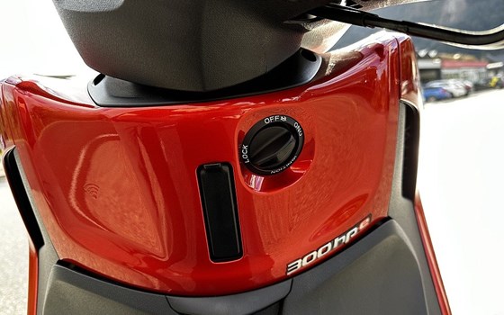 Neufahrzeug Piaggio Beverly 300 S - Bild 10