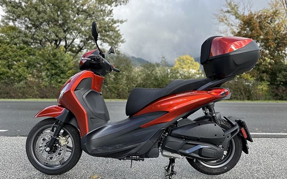 Neufahrzeug Piaggio Beverly 300 S - Bild 2 Neufahrzeug Piaggio Beverly 300 S - Bild 2