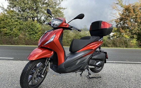 Neufahrzeug Piaggio Beverly 300 S - Bild 4 Neufahrzeug Piaggio Beverly 300 S - Bild 4