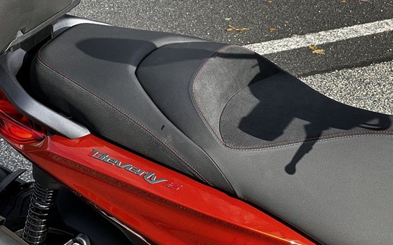 Neufahrzeug Piaggio Beverly 300 S - Bild 6