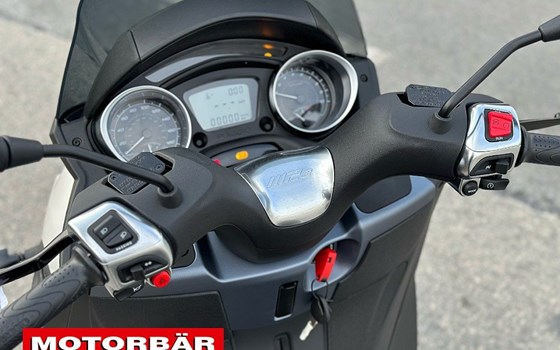 Neufahrzeug Piaggio MP3 300 - Bild 7 Neufahrzeug Piaggio MP3 300 - Bild 7
