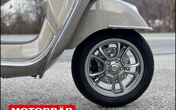 Neufahrzeug Vespa GTS 300 Touring - Bild 7