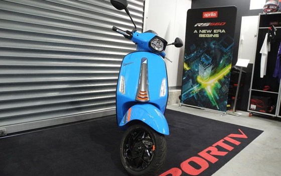 Neufahrzeug Vespa Sprint - Bild 3
