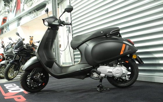 Neufahrzeug Vespa Sprint - Bild 4