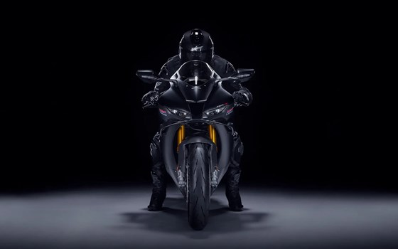 Neufahrzeug Honda CBR1000RR-R Fireblade SP Carbon Edition - Bild 5 Neufahrzeug Honda CBR1000RR-R Fireblade SP Carbon Edition - Bild 5