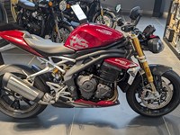 Gebrauchtmotorrad Triumph Speed Triple 1200 RS Demobike