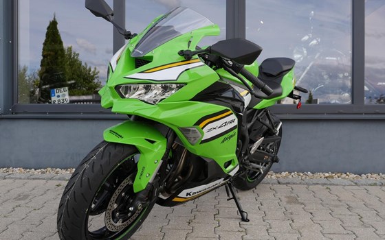 Neufahrzeug Kawasaki Ninja ZX-4RR - Bild 7