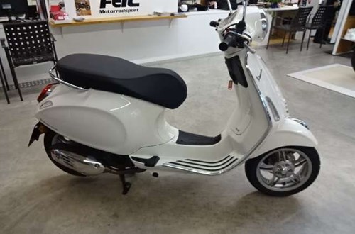 Vespa Primavera 125