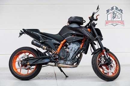 KTM 890 Duke R