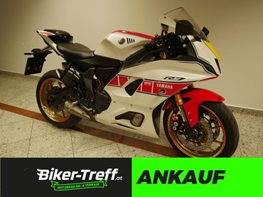 Yamaha R7