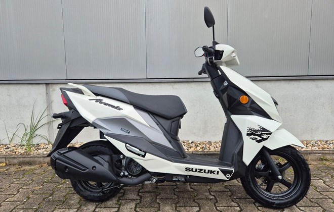 Suzuki Avenis 125