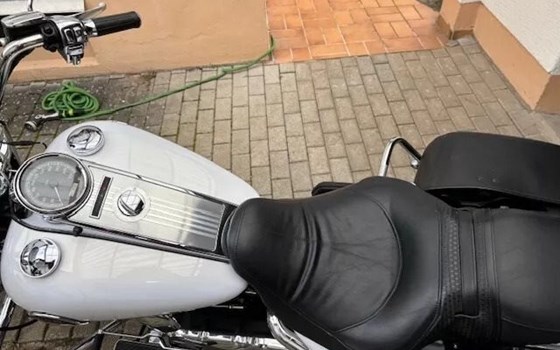 Gebrauchtmotorrad Harley-Davidson Road King Classic FLHRC - Bild 5