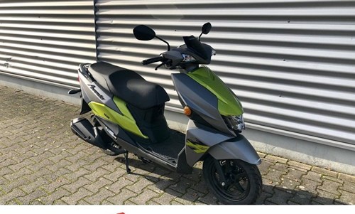 Suzuki Avenis 125