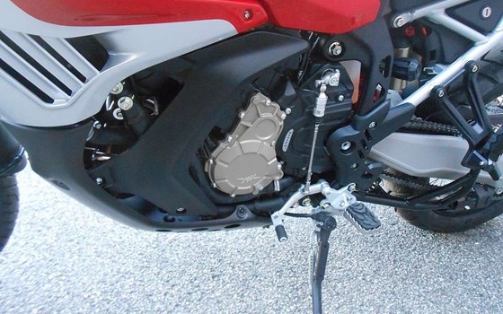 Neufahrzeug MV Agusta Enduro Veloce - Bild 5 Neufahrzeug MV Agusta Enduro Veloce - Bild 5