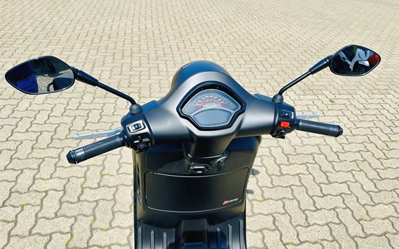 Neufahrzeug Vespa GTS 310 SuperSport - Bild 13