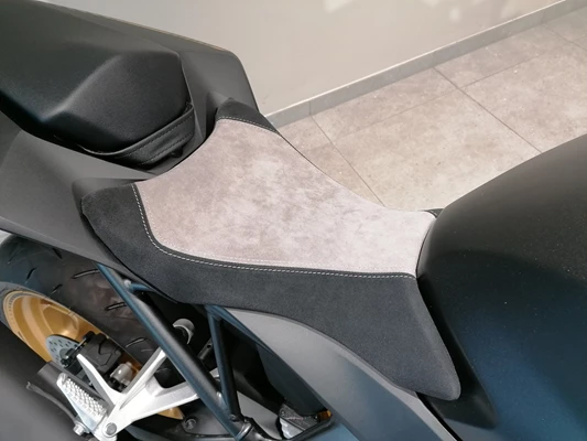 Honda CB1000 Hornet SP (Matt Ballistic Black Metallic) - Bild 3