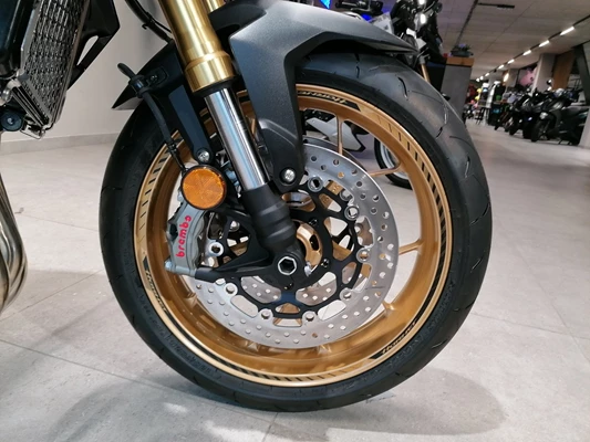 Honda CB1000 Hornet SP (Matt Ballistic Black Metallic) - Bild 6