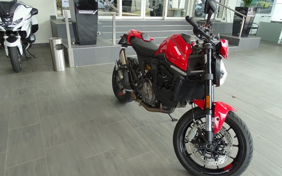 Gebrauchtmotorrad Ducati Monster + - Bild 1 Gebrauchtmotorrad Ducati Monster + - Bild 1