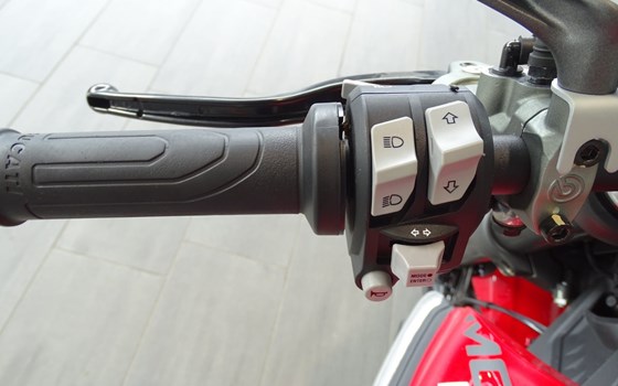 Gebrauchtmotorrad Ducati Monster + - Bild 10