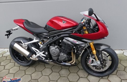 Neumotorrad Triumph Speed Triple 1200 RR