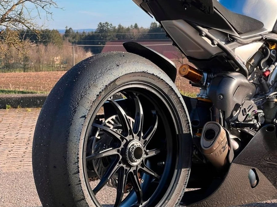 Angebot Ducati Panigale V4 Bild 6: Angebot Ducati Panigale V4