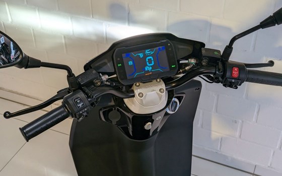 Gebrauchtmotorrad Piaggio 1 Active - Bild 5