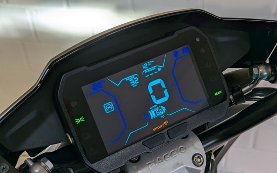 Gebrauchtmotorrad Piaggio 1 Active - Bild 6