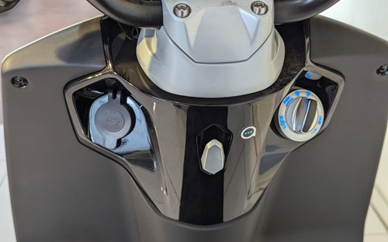 Gebrauchtmotorrad Piaggio 1 Active - Bild 7