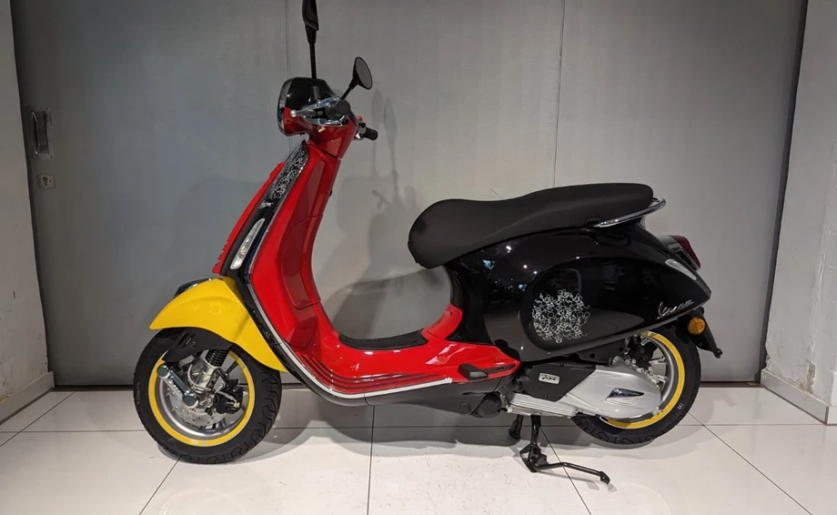 Angebot Vespa Primavera 50 Disney Mickey Mouse Edition Bild 2: Angebot Vespa Primavera 50 Disney Mickey Mouse Edition
