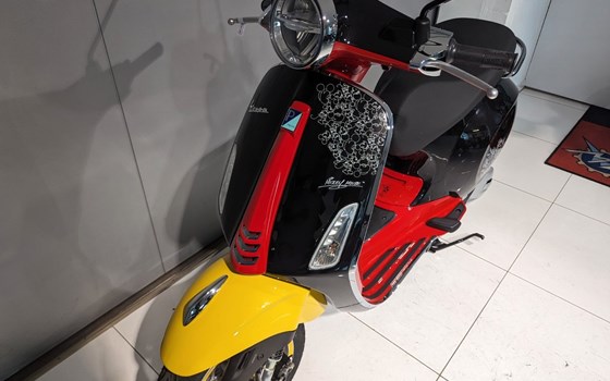 Neufahrzeug Vespa Primavera 50 Disney Mickey Mouse Edition - Bild 3