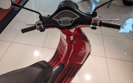 Neufahrzeug Vespa Primavera 50 Disney Mickey Mouse Edition - Bild 7