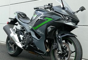 Kawasaki Ninja 500 SE