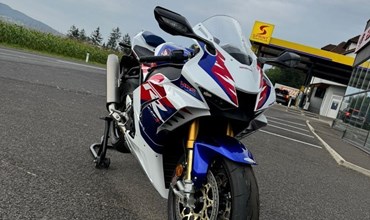 Honda CBR1000RR-R Fireblade SP 30th Anniversary