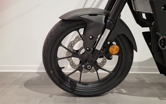 Neufahrzeug Honda CB125R - Bild 6