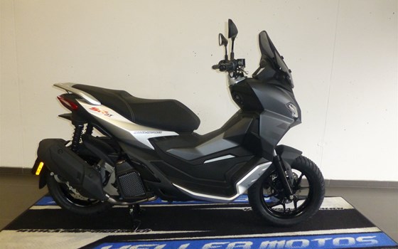 Neufahrzeug Aprilia SR GT ABS 125 - Bild 1