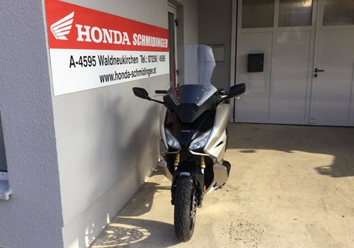 Honda Forza 750