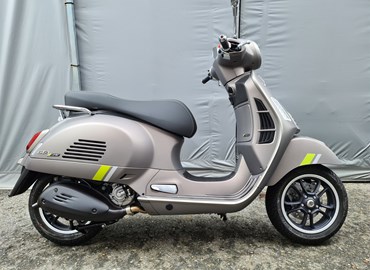 Neumotorrad Vespa GTS 300 Super Tech