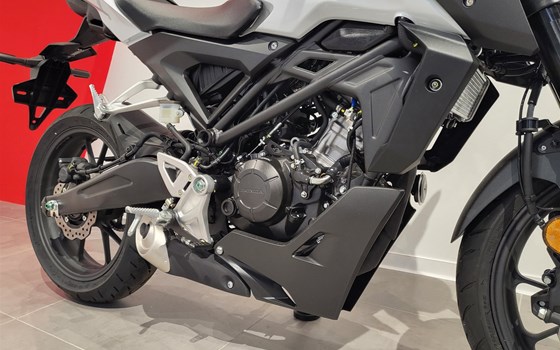 Neufahrzeug Honda CB125R - Bild 14