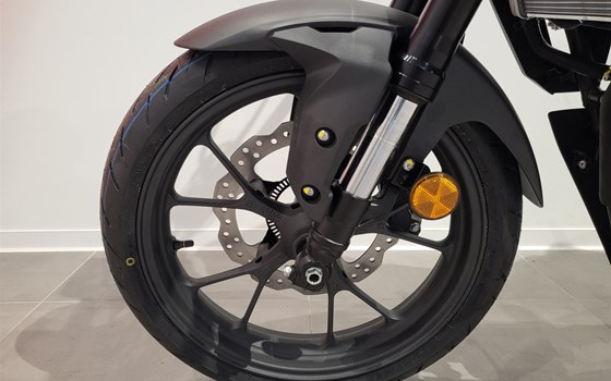 Neufahrzeug Honda CB125R - Bild 9