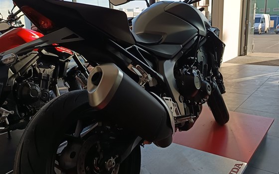 Neufahrzeug Honda CB1000 Hornet - Bild 9 Neufahrzeug Honda CB1000 Hornet - Bild 9