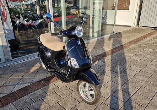 Vespa LX 125