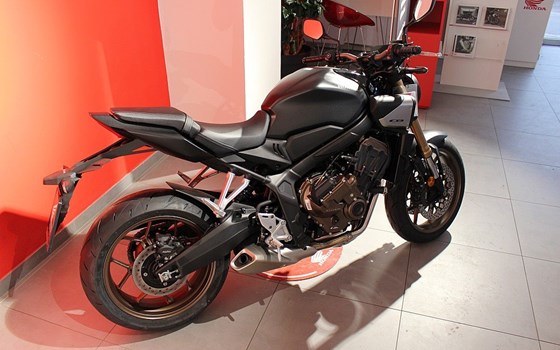 Neufahrzeug Honda CB650R E-Clutch - Bild 3